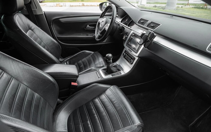 Volkswagen CC cena 34900 przebieg: 175200, rok produkcji 2009 z Ostrów Wielkopolski małe 379
